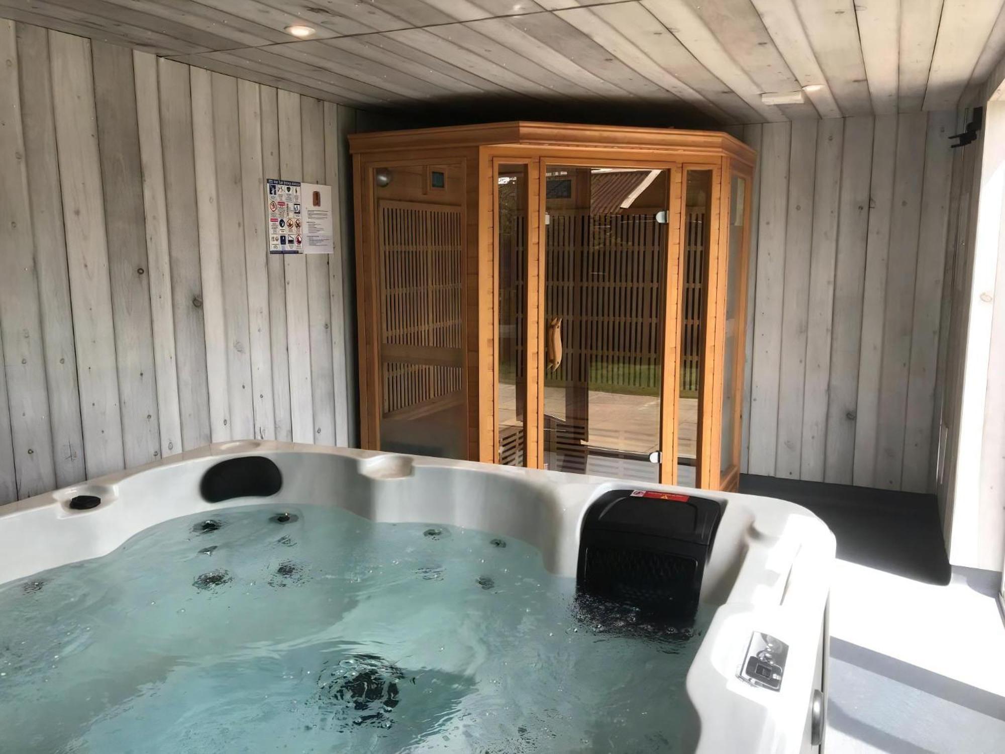 Lessingham Stunning Cottage With A Private Hot Tub And Sauna In Norfolk Ref 99003Ac מראה חיצוני תמונה